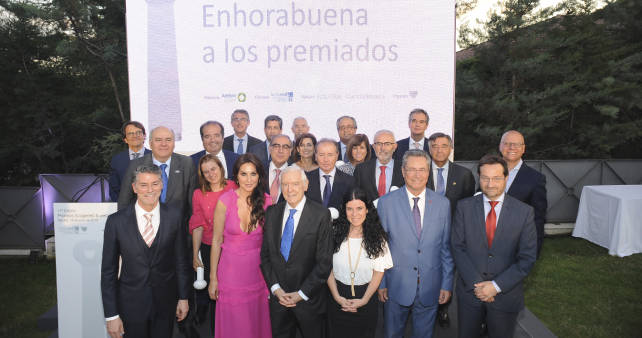 LOS FUNDAMED CORONAN A JANSSEN: COMPAÑÍA Y MEDICAMENTO DEL AÑO