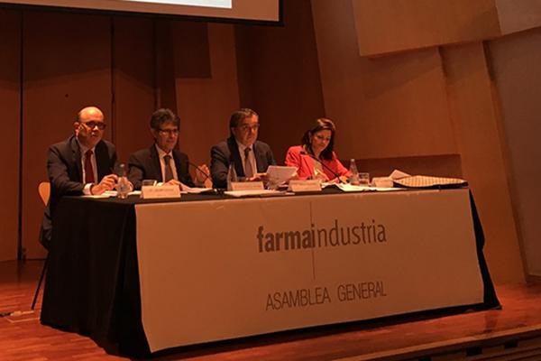 LAS SEÑAS DE IDENTIDAD DE LA INDUSTRIA FARMACÉUTICA, A ANÁLISIS